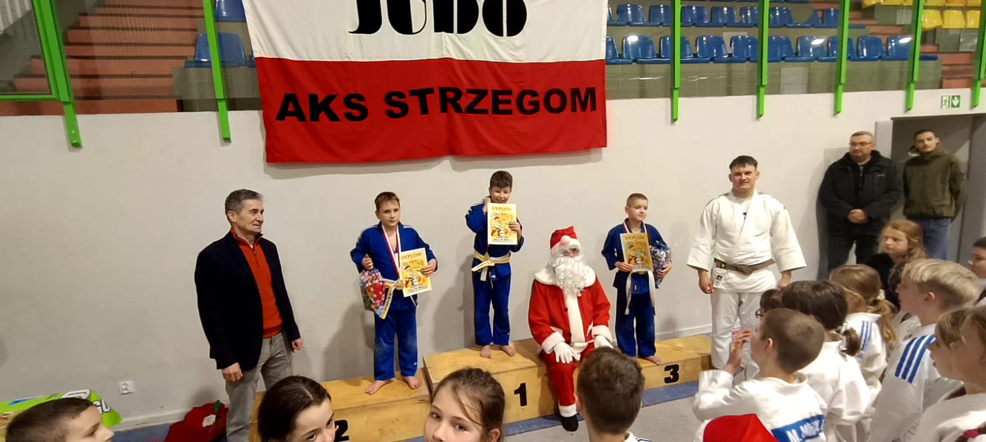 Turniej mikołajkowy zamknął tegoroczny sezon u strzegomskich judoków [FOTO] 