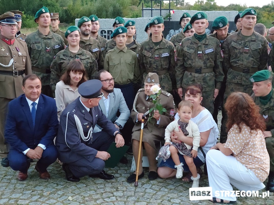 Oddali hołd ofiarom II wojny światowej [FOTO]  